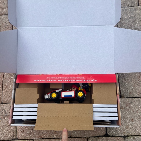 Mario Cart Live: Home Circuit - Picture 4 of 5